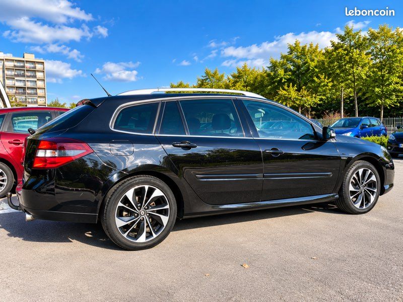 Renault Laguna 3 Estate 2.0 dCi 175 ch Bose – 2014 (image 2)