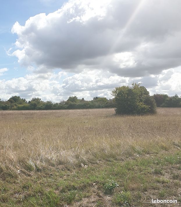 Terrain 823 m² Meursac · 76 900 €