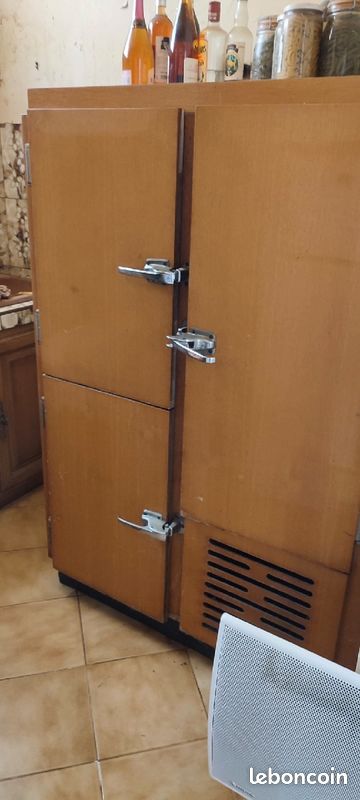 Armoire frigorifique ancienne (image 1)