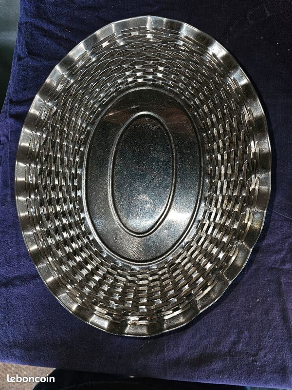 Corbeille en métal (image 2)