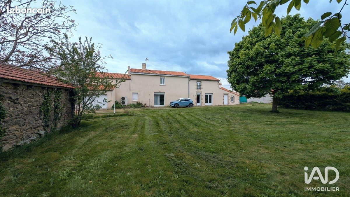 Maison 5 pièces 180 m² · à La Gaubretière · 180 m² · 262 000 €