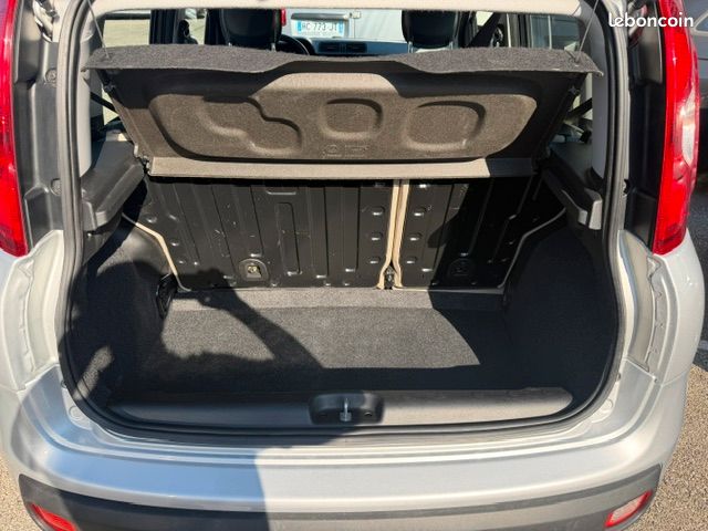Fiat Panda 1.2 LOUNGE 5 PORTES 69CH (image 9)