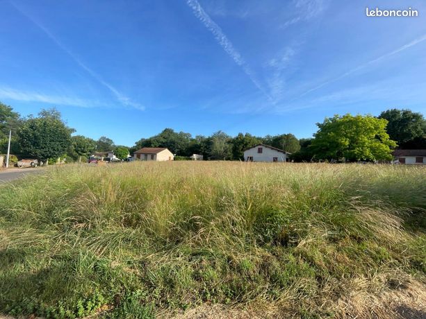 Terrain 1632 m² Assier