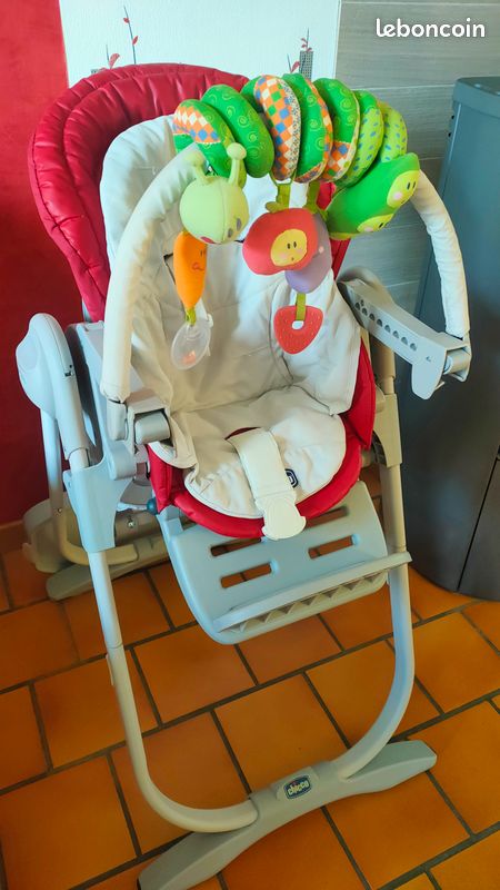 Chaise haute (image 1)