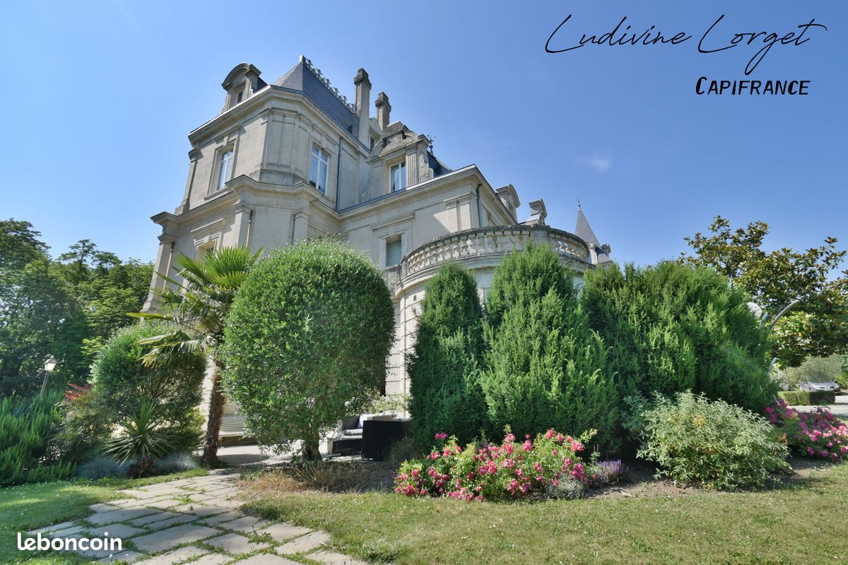 Maison 15 pièces 720 m² · à Soissons · 720 m² · 2 190 000 €