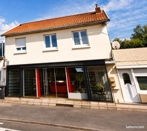 Vend espace commercial + maison