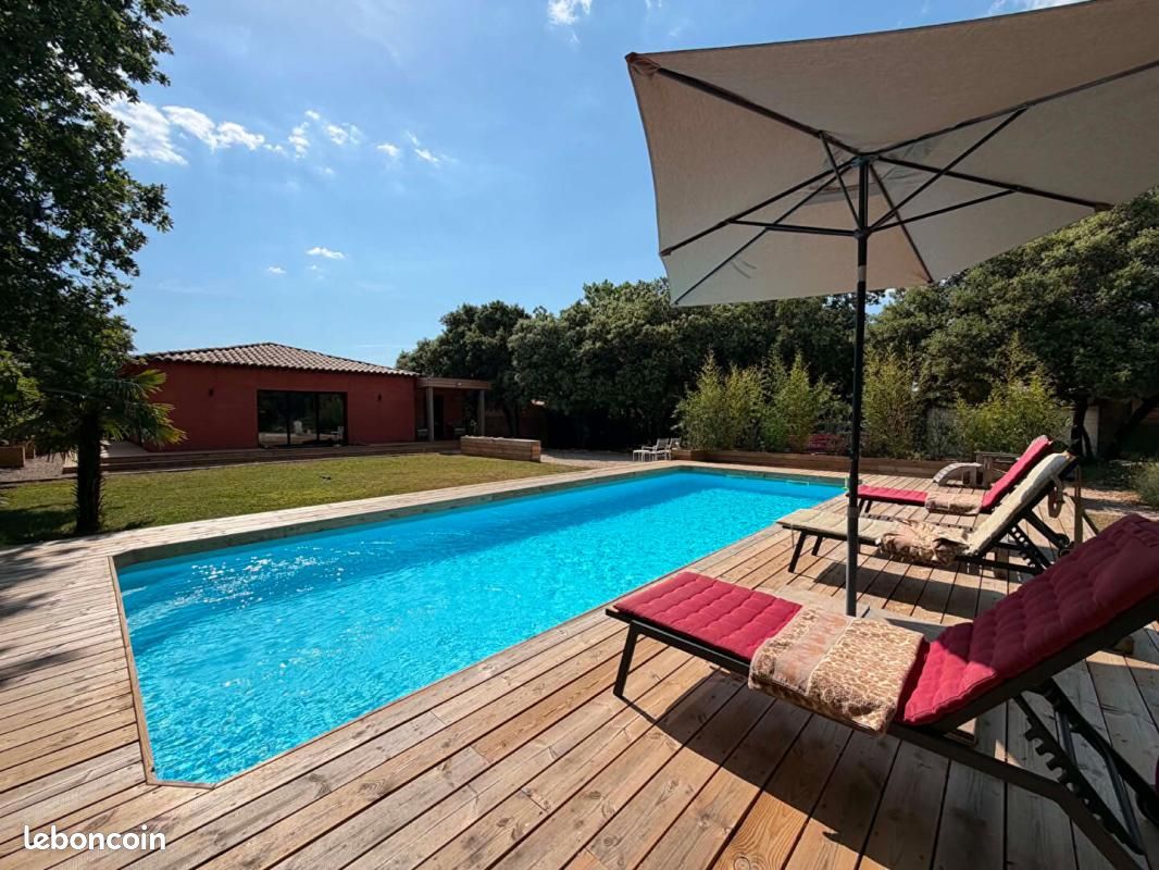 Maison 3 pièces 130 m² · à Saint-Maximin-la-Sainte-Baume · 130 m² · 740 000 €