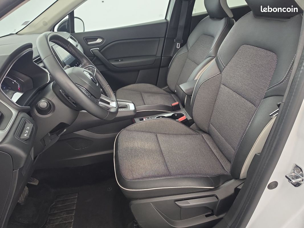 RENAULT Captur TCe 140 EDC - 21 Intens (image 20)