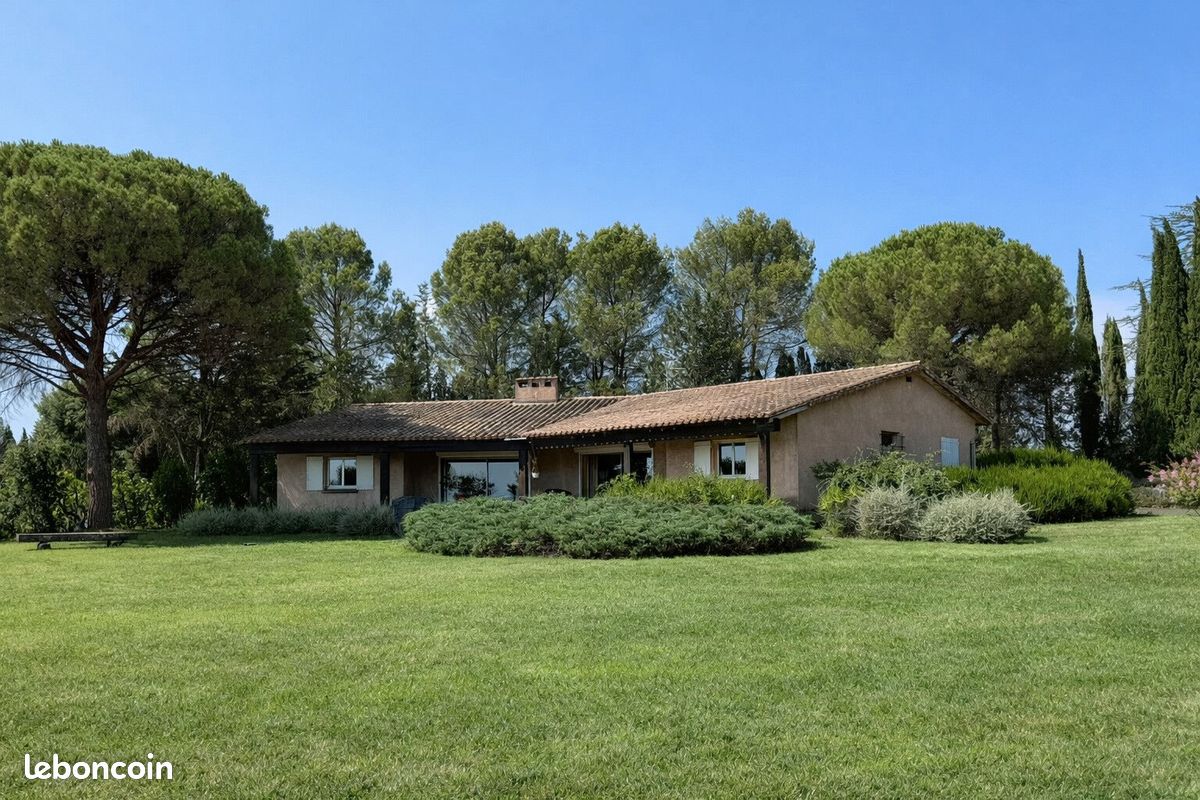 Maison 7 pièces 257 m² · à Carcassonne · 257 m² · 300 000 €