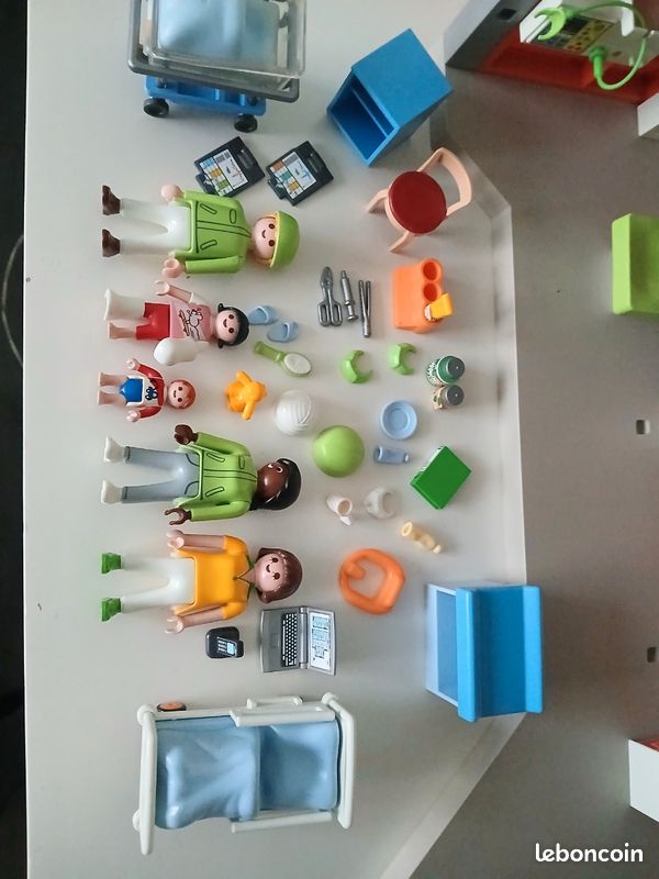 PLAYMOBIL 6657 - Clinique pédiatrique avec aménagement clinique hospitalière EUR 42,00 - FR
