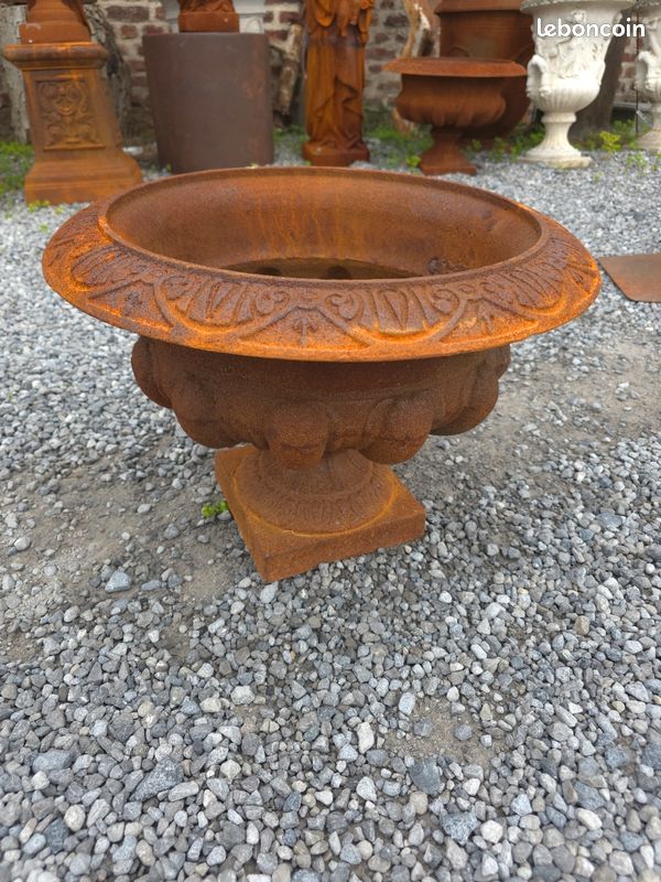 Vase médicis en fonte (image 5)