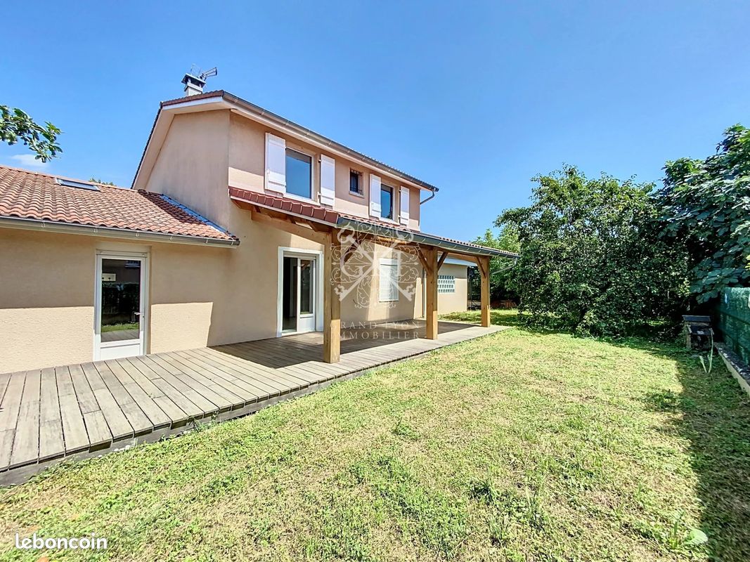 Maison 6 pièces 144 m² · à Feyzin · 144 m² · 1 900 €/mois