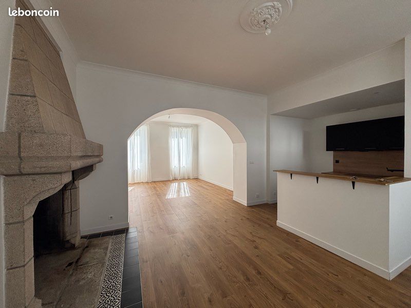 Appartement 3 pièces 89 m² · à Châteaulin · 89 m² · 965 €/mois