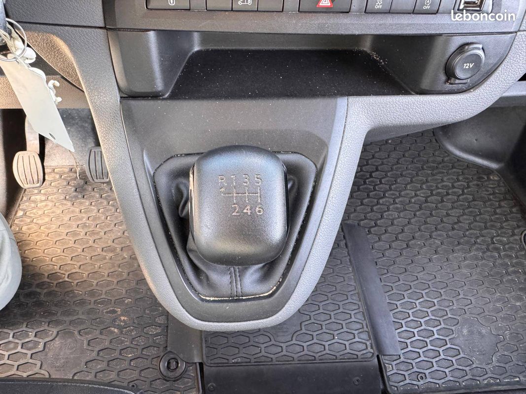 Opel vivaro fgn l1 1.5 diesel 120 ch pack clim (image 23)
