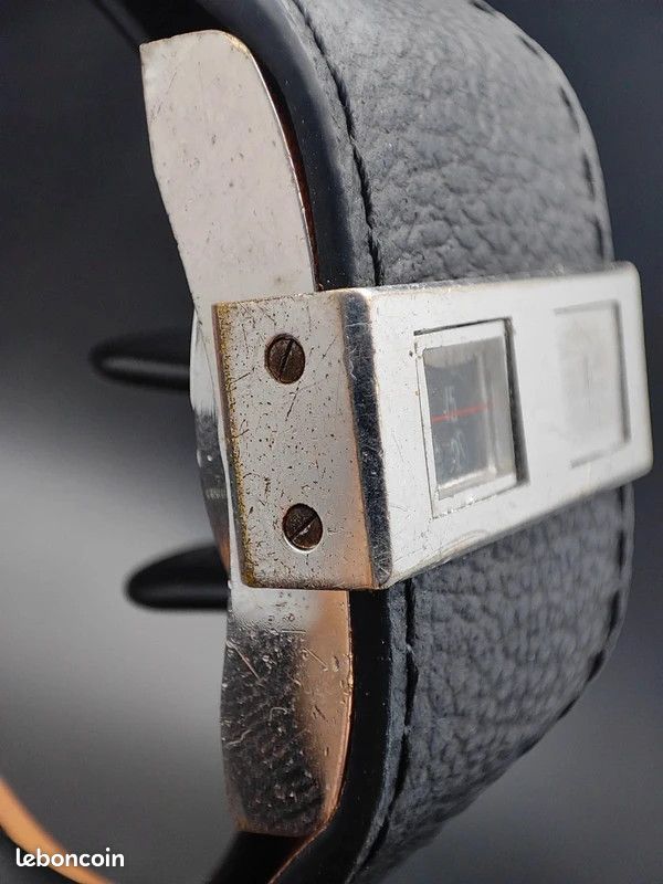 Verre De Montre LIP Baschmakoff - épaisseur 0,8 Mm - Bleu - Neuf Sans étiquette (NOS)