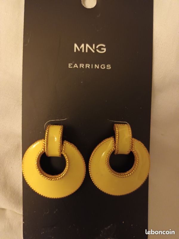 Boucles d'oreilles (image 1)