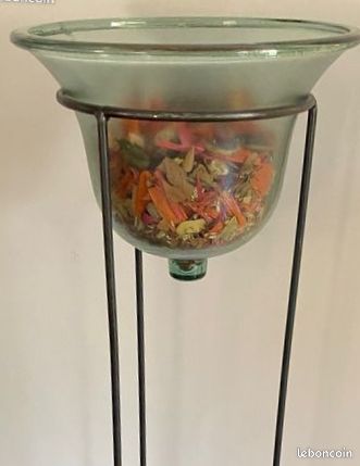 Vase sur trépied (image 2)