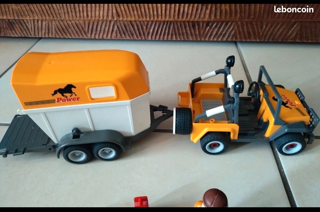 Pièce PLAYMOBIL 4189 - Roue Avant/arrière Pour Jeep Transport De Chevaux - Occasion, Très Bon état