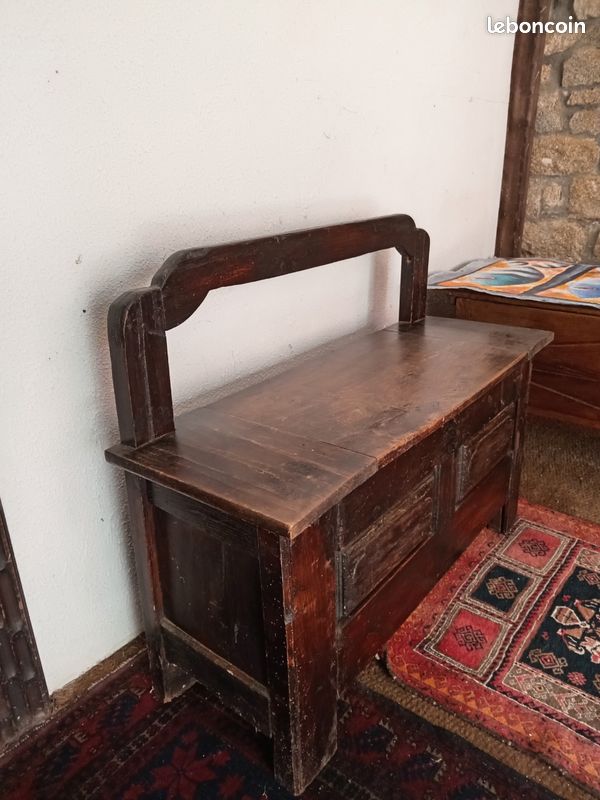 Banc-coffre ancien en bois massif – 111 cm (image 1)