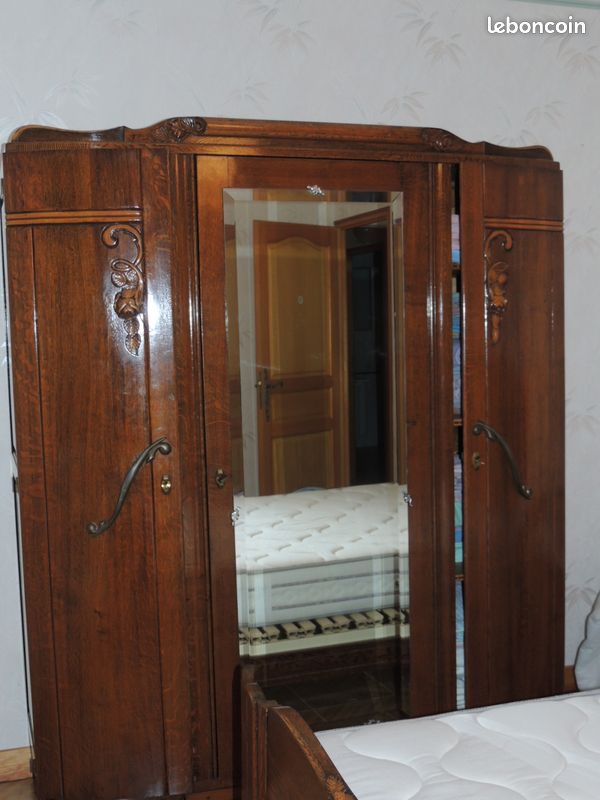 Une chambre à coucher ancienne (image 1)