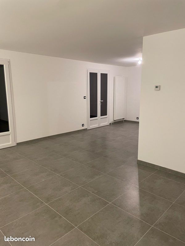 Maison 5 pièces 103 m² · à Cambrai · 103 m² · 900 €