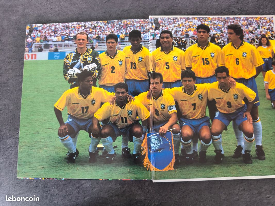 Livres COUPES DU MONDE DE FOOTBALL 1990, 1994, 1998 chaque livre à 8 euros (image 11)