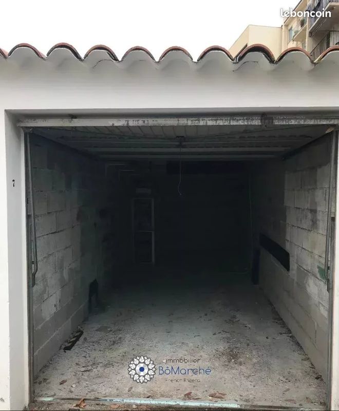 Parking/box Nice · 150 €