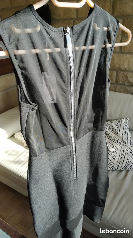 Robe noire Supertrash T38 (image 2)
