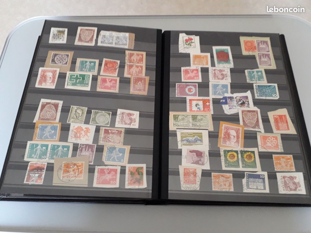 Gros album rempli de timbres - Collection