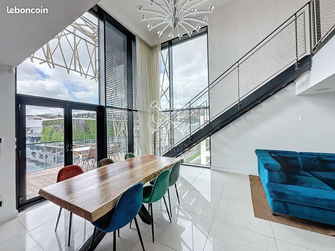 Appartement 4 pièces 121 m² · à Lyon · 121 m² · 2 990 €