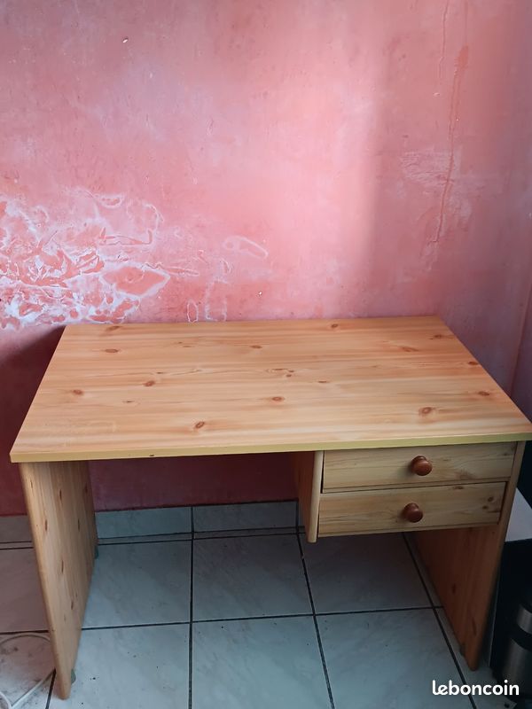 Bureau (image 1)