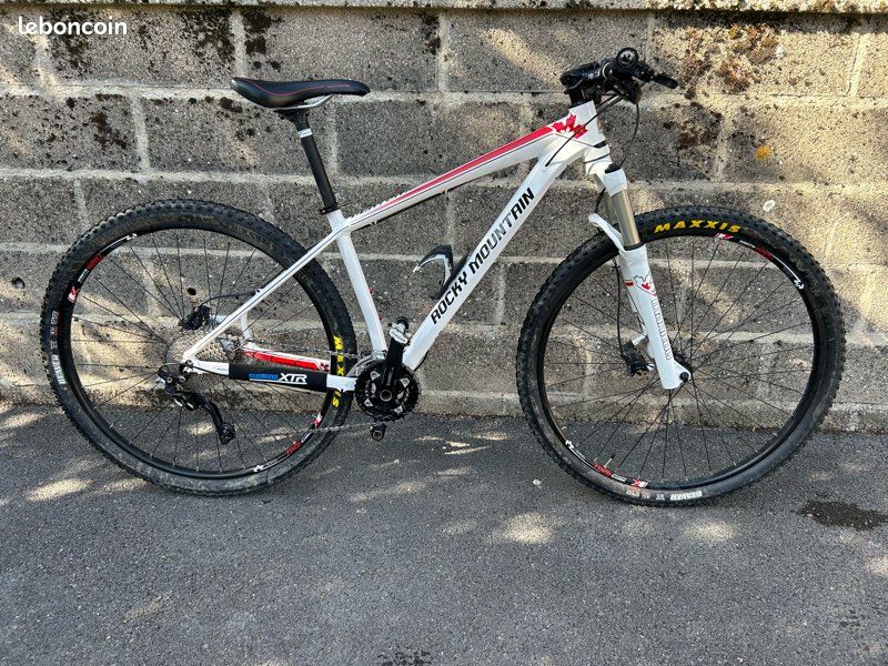 VTT Rocky Mountain Vertex 930 Taille M 29 pouces Vélos