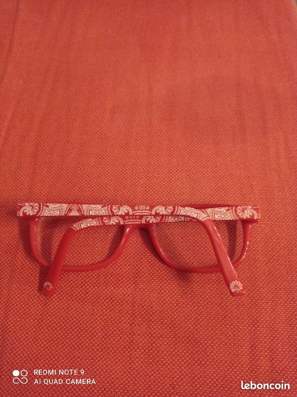 Monture rouge (image 2)