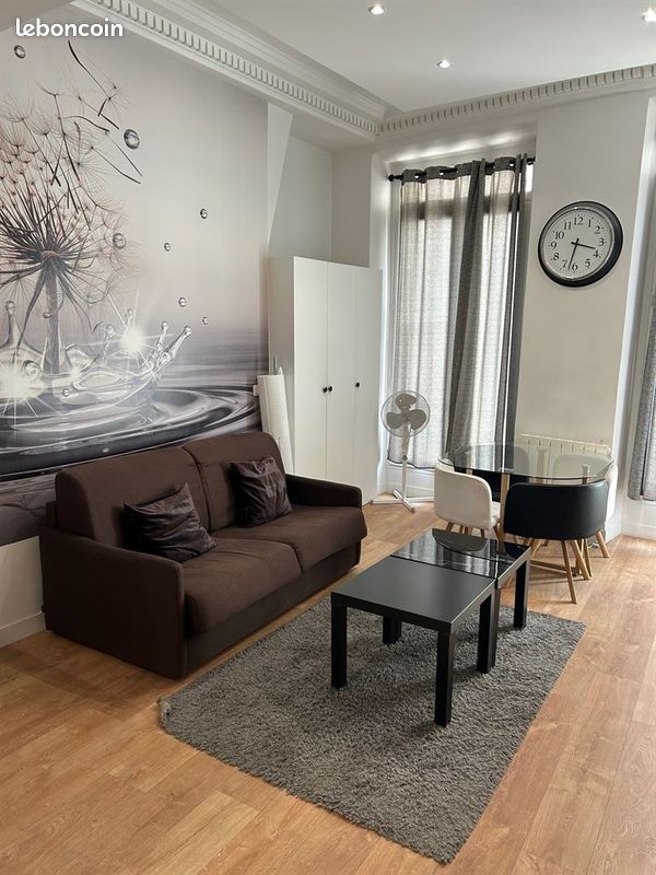 Appartement 2 pièces 44 m² · à Paris · 44 m² · 2 300 €/mois