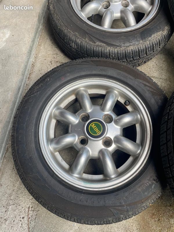 4 Jantes alu 12 pouces type Minilite pour Mini type Cooper et British Open, pneus comme neuf (image 3)