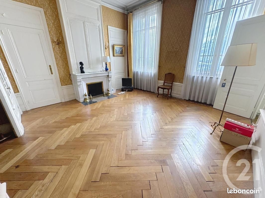Appartement 7 pièces 184 m² · à Lyon · 184 m² · 615 000 €