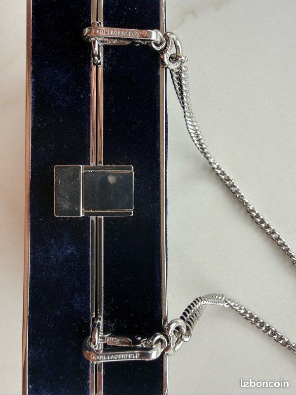 Sac / minaudière Karl Lagerfeld Postcard velours bleu marine – chaîne argentée (image 9)