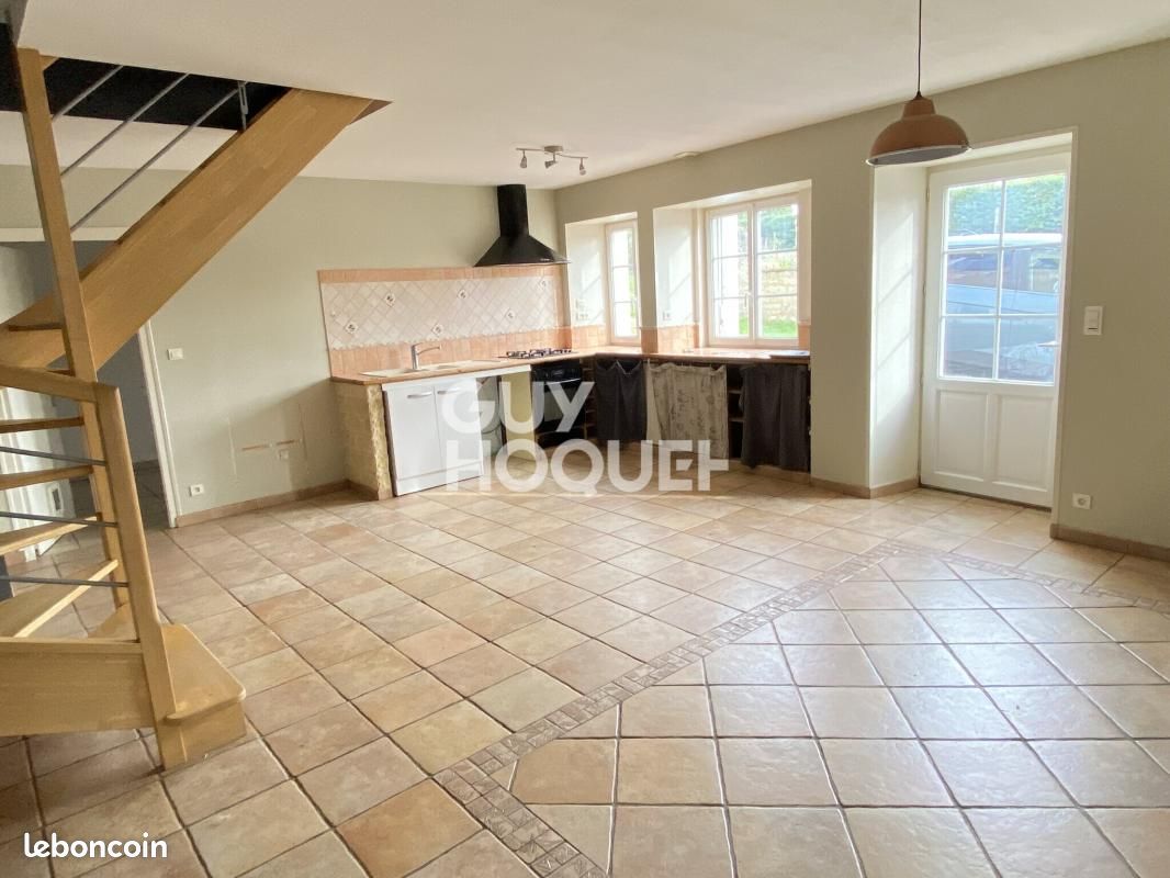 Maison 5 pièces 158 m² · à Fontenay-le-Comte · 158 m² · 209 000 €