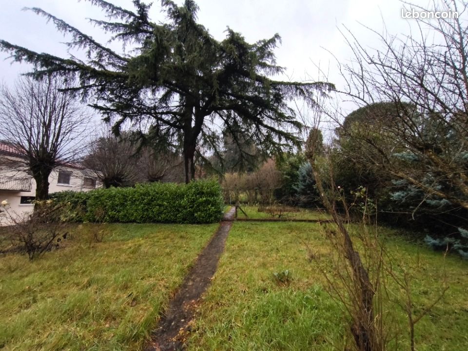 Terrain 1002 m² · à Beaumont-lès-Valence · 170 000 €