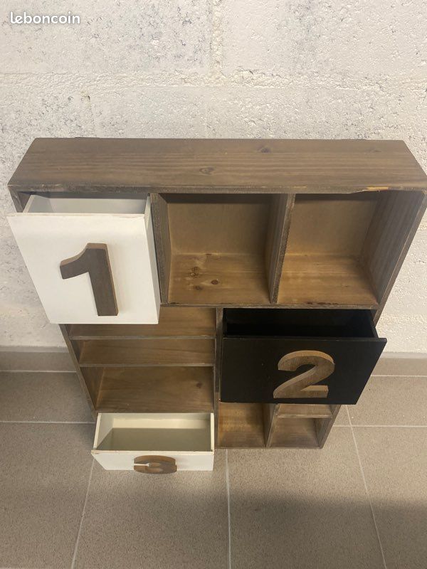 Petit étagère en bois style industriel (image 5)