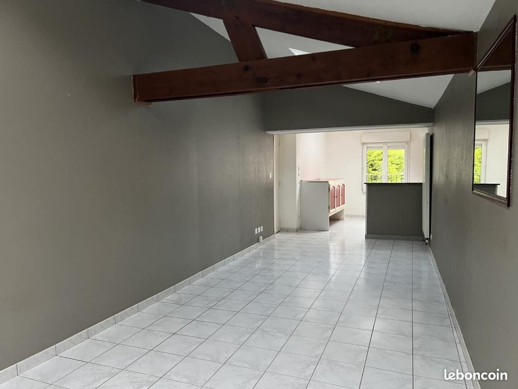 Appartement 1 pièce 44 m² · à Auneau-Bleury-Saint-Symphorien · 44 m² · 550 €