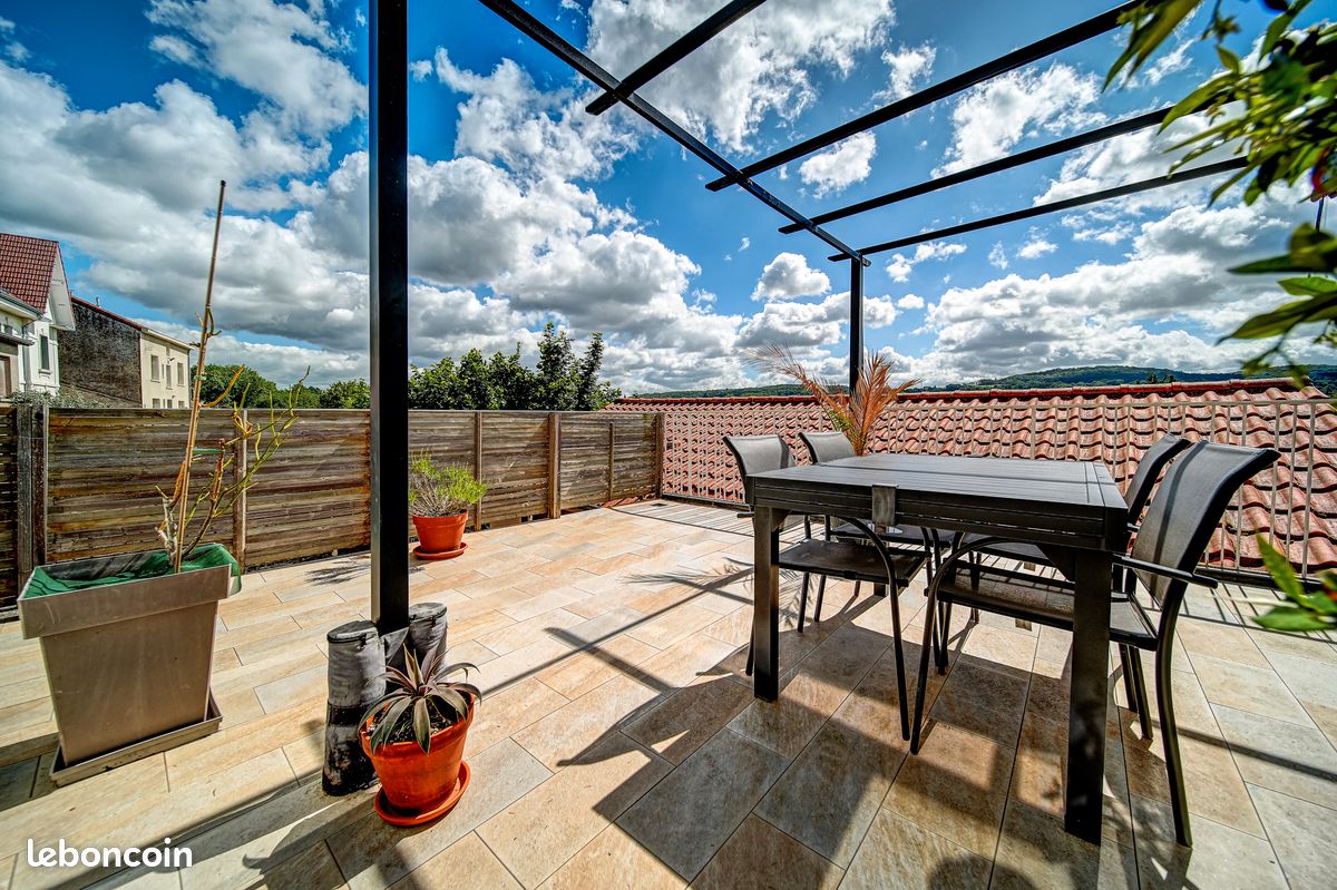 Maison 10 pièces 264 m² · à Ancy-Dornot · 264,4 m² · 290 000 €