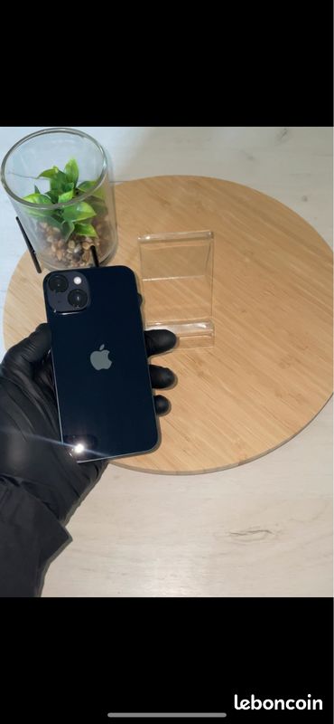 IPhone 14 (image 2)