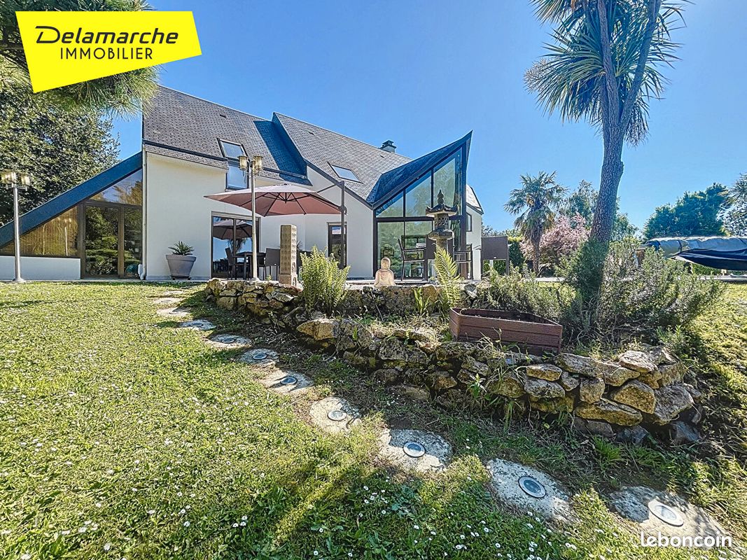 Maison 10 pièces 241 m² · à Avranches · 241 m² · 1 356 000 €