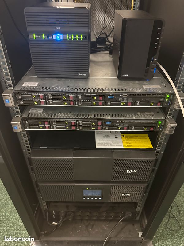 Onduleur EATON 9SX 6000VA + EBM 180V + Carte SNMP - Très bon état (image 1)