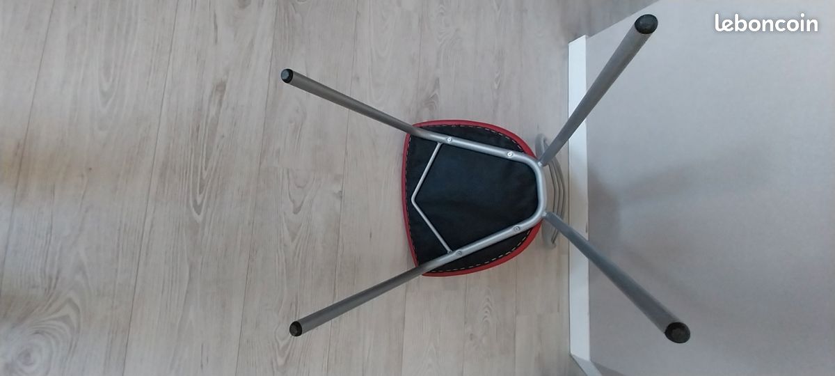 Lot de chaises (image 6)