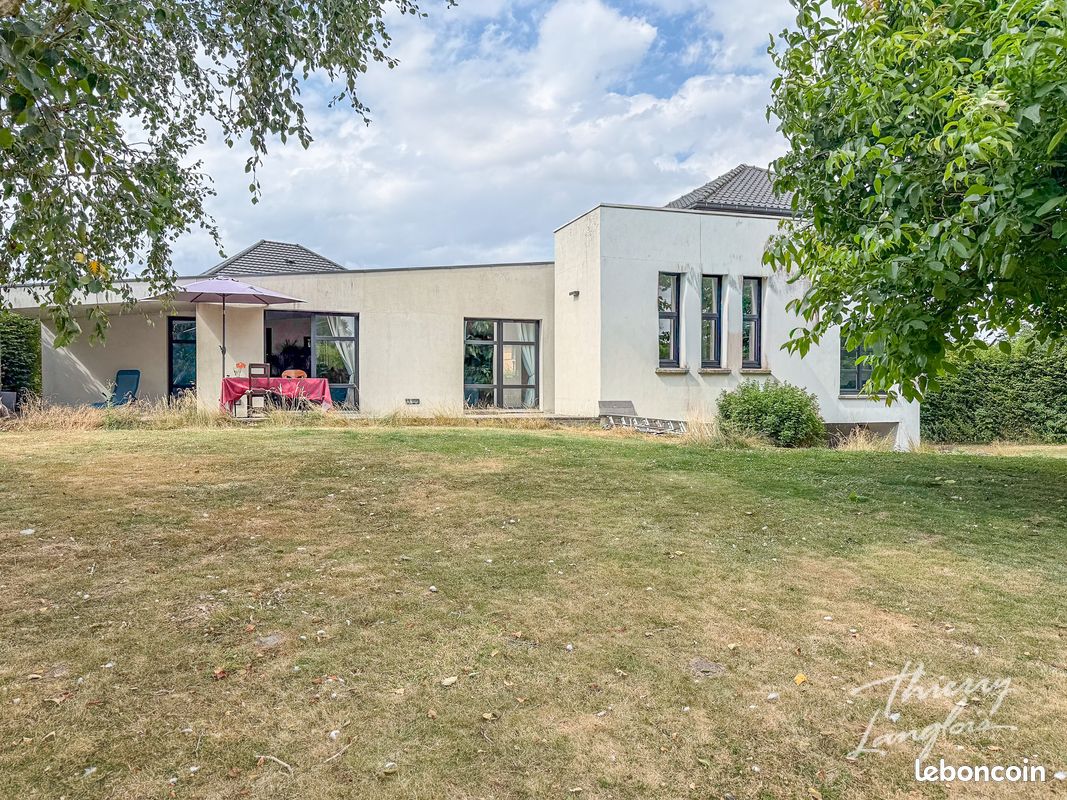 Maison 7 pièces 147 m² · à Cysoing · 147 m² · 599 000 €