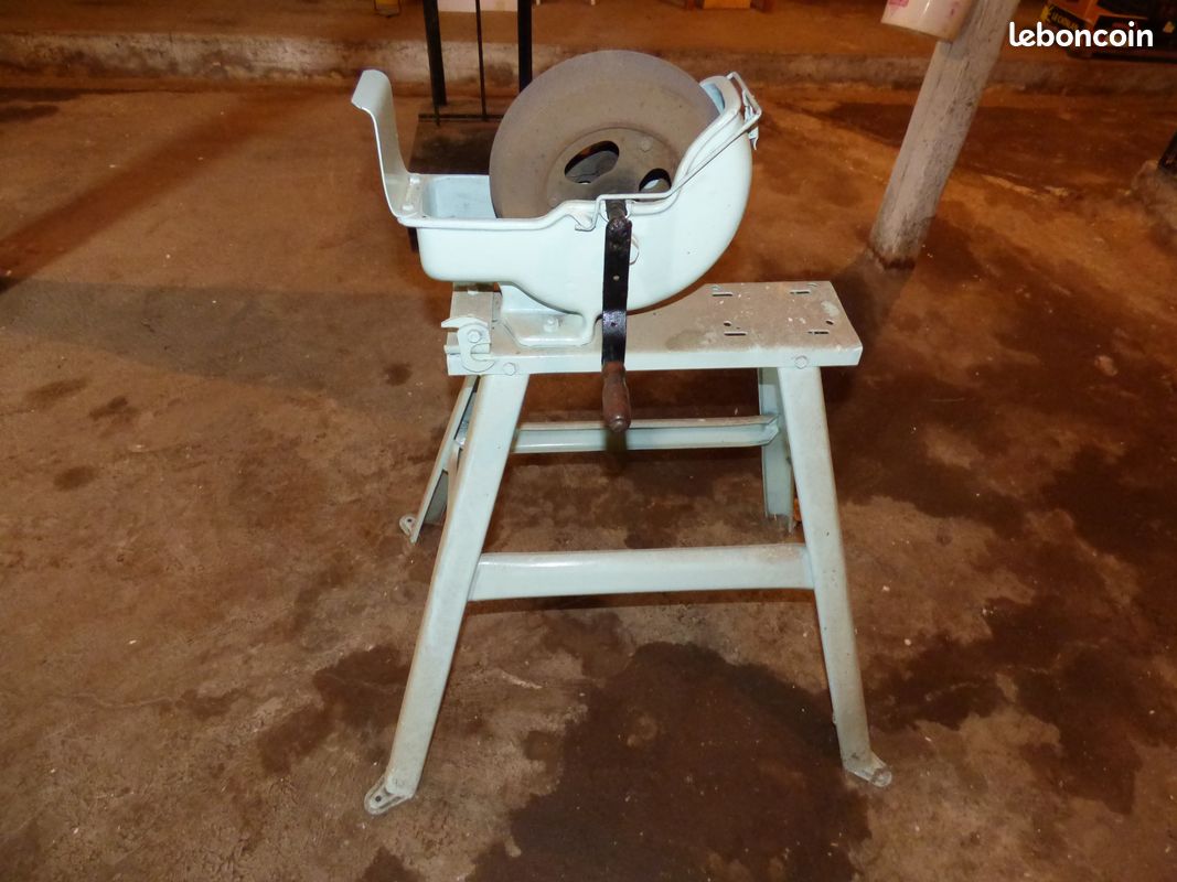 Meule à aiguiser (image 1)