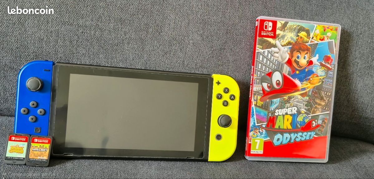 Nintendo Switch (image 1)