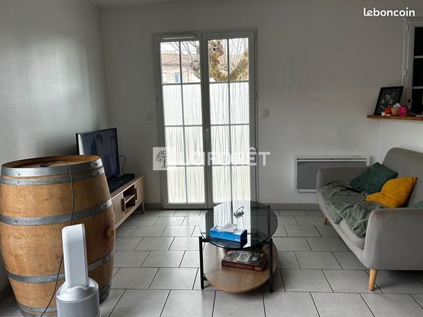 https://img.leboncoin.fr/api/v1/lbcpb1/images/b5/0a/41/b50a41f08859b112e756ade8df0230153161cce0.jpg?rule=ad-image
